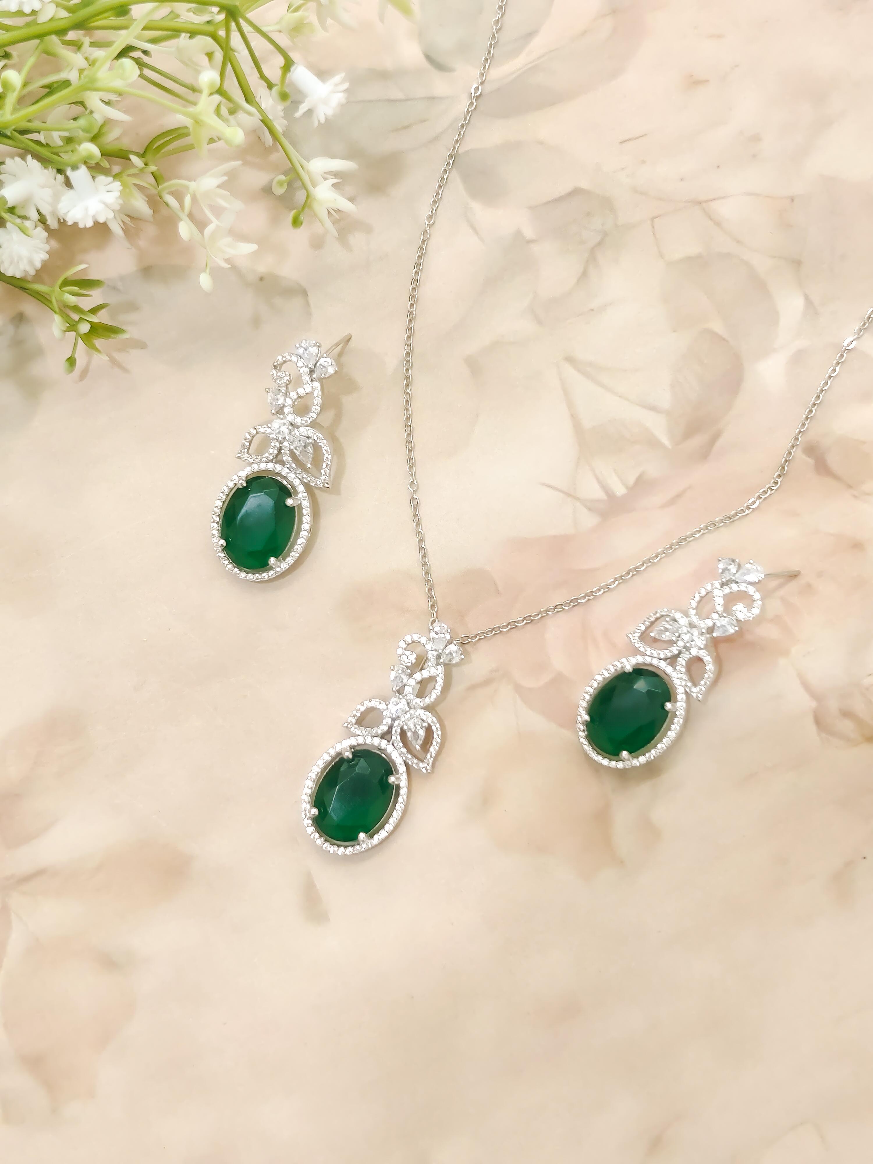 Neli CZ Pendant set