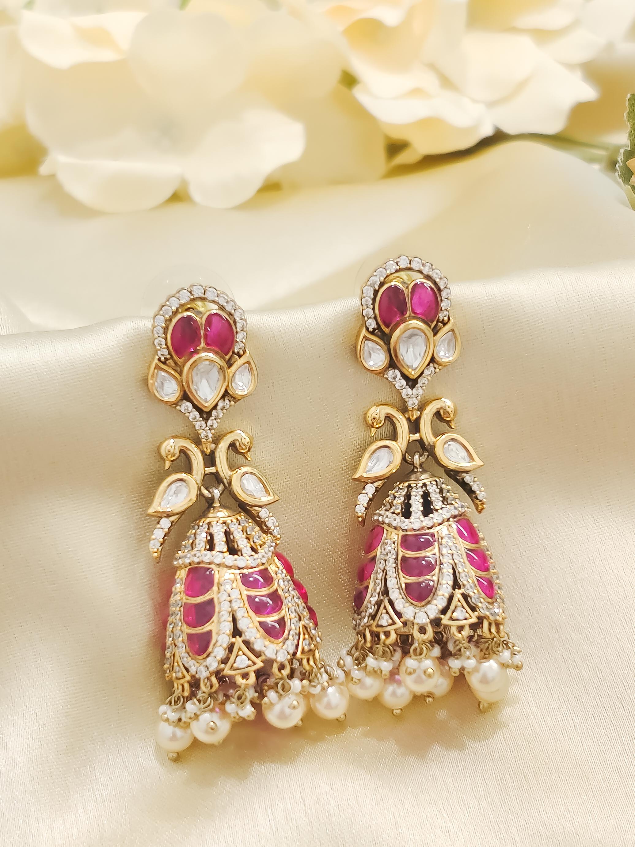 Piyu Kundan Jhumka Earrings