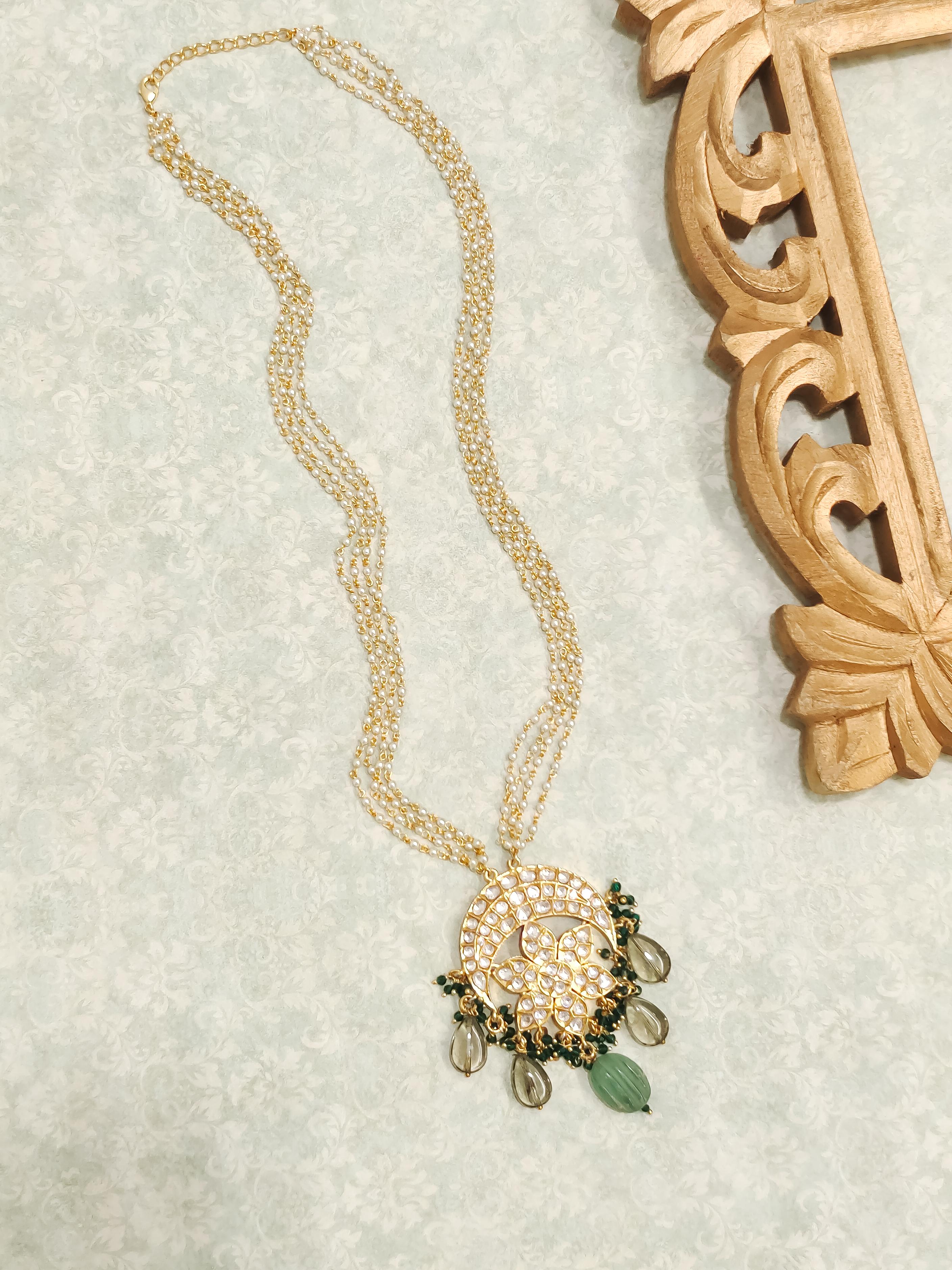 Chandrakor Kundan Necklace