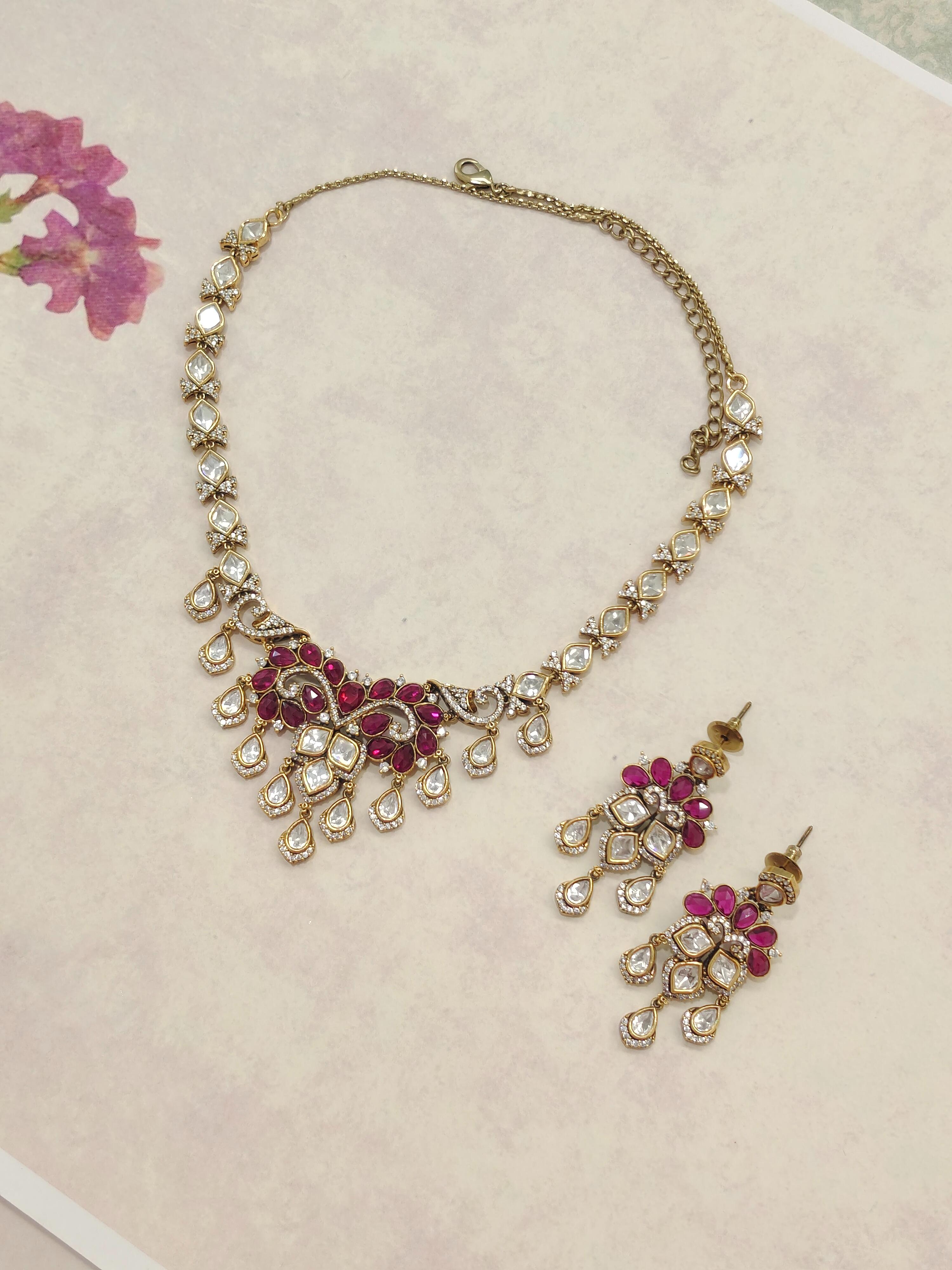 Kundan Motif Necklace