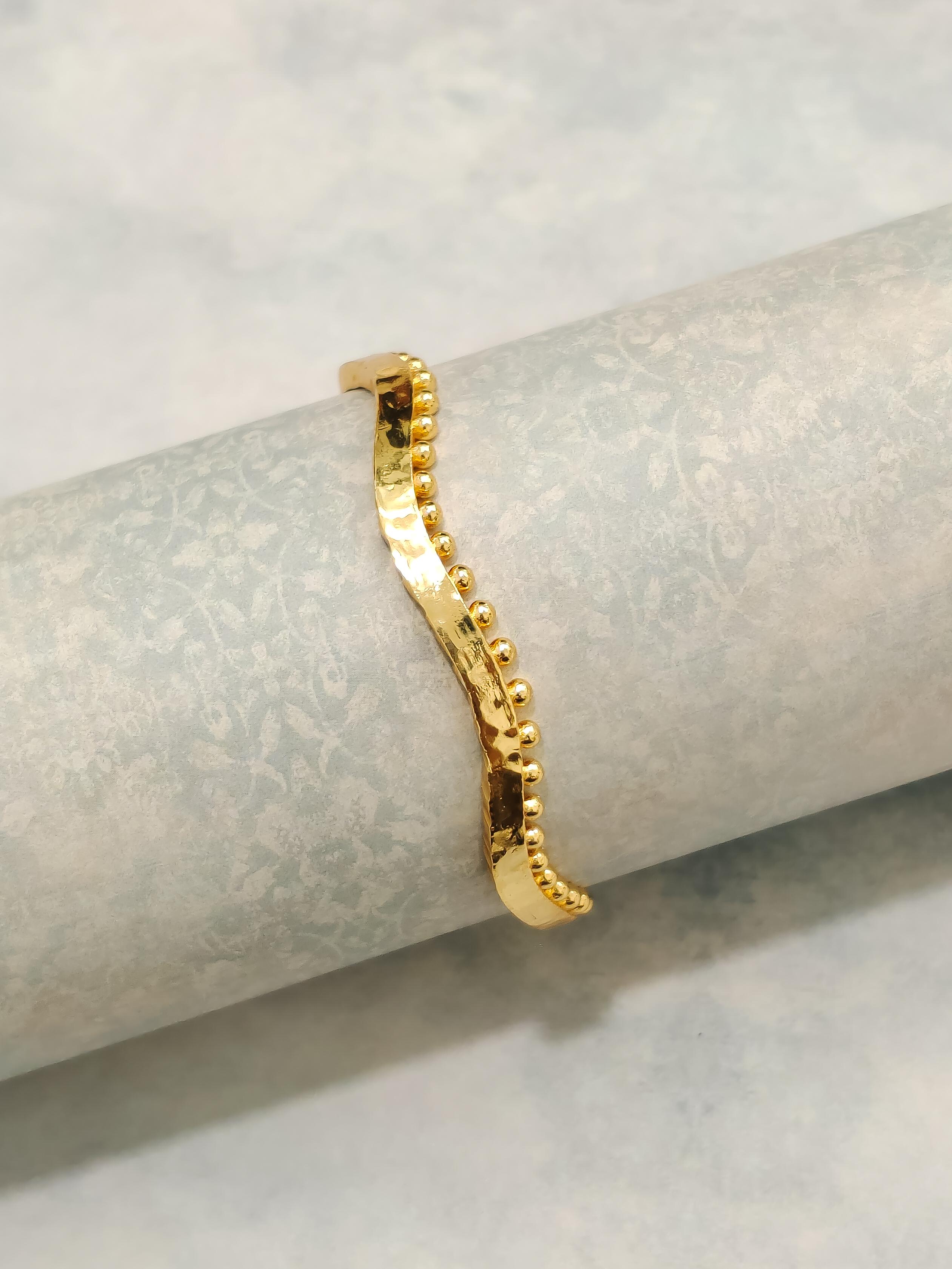 Aura Wave Bangle