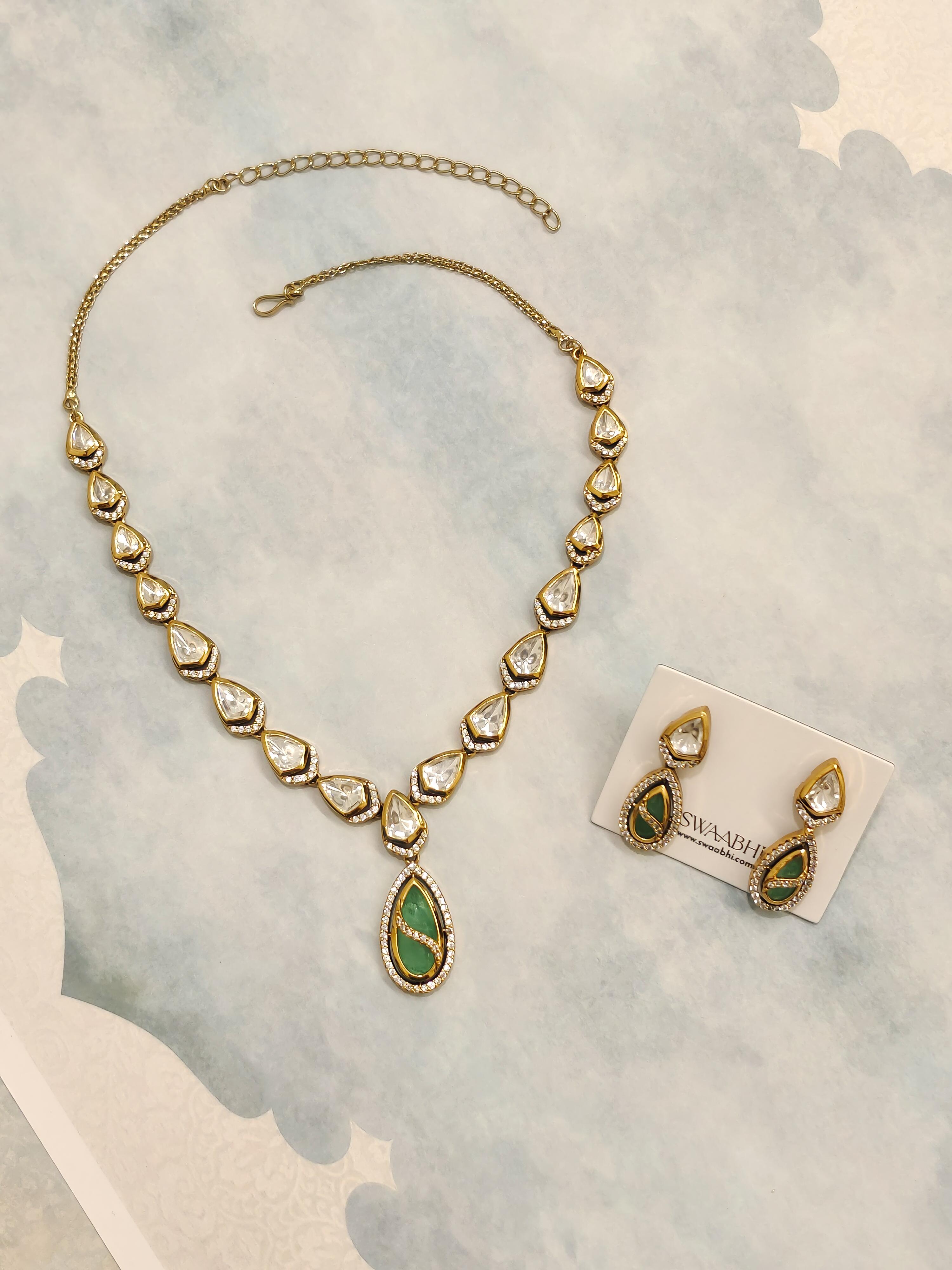 Akriti Kundan Necklace