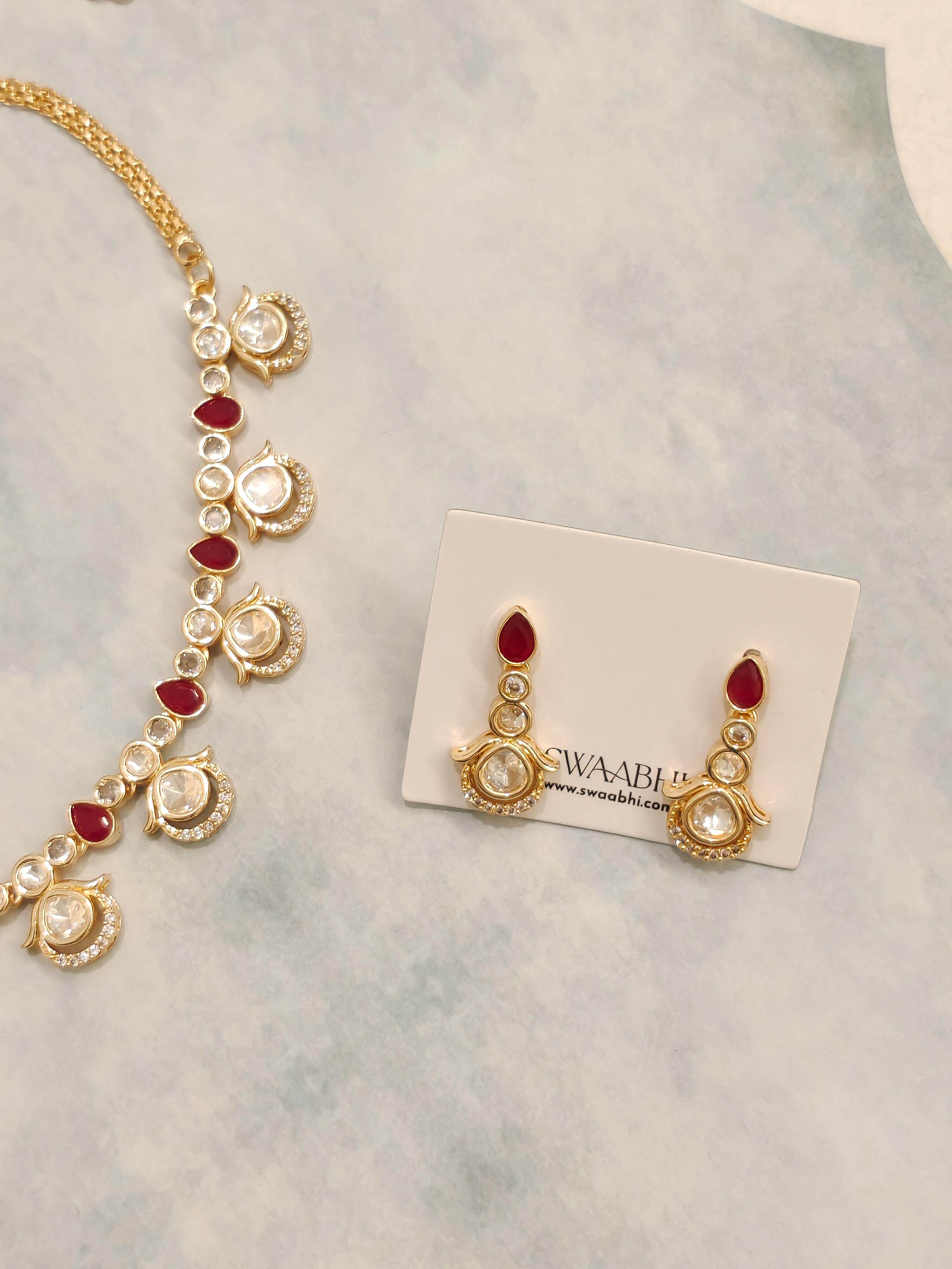 Aavya Kundan Necklace