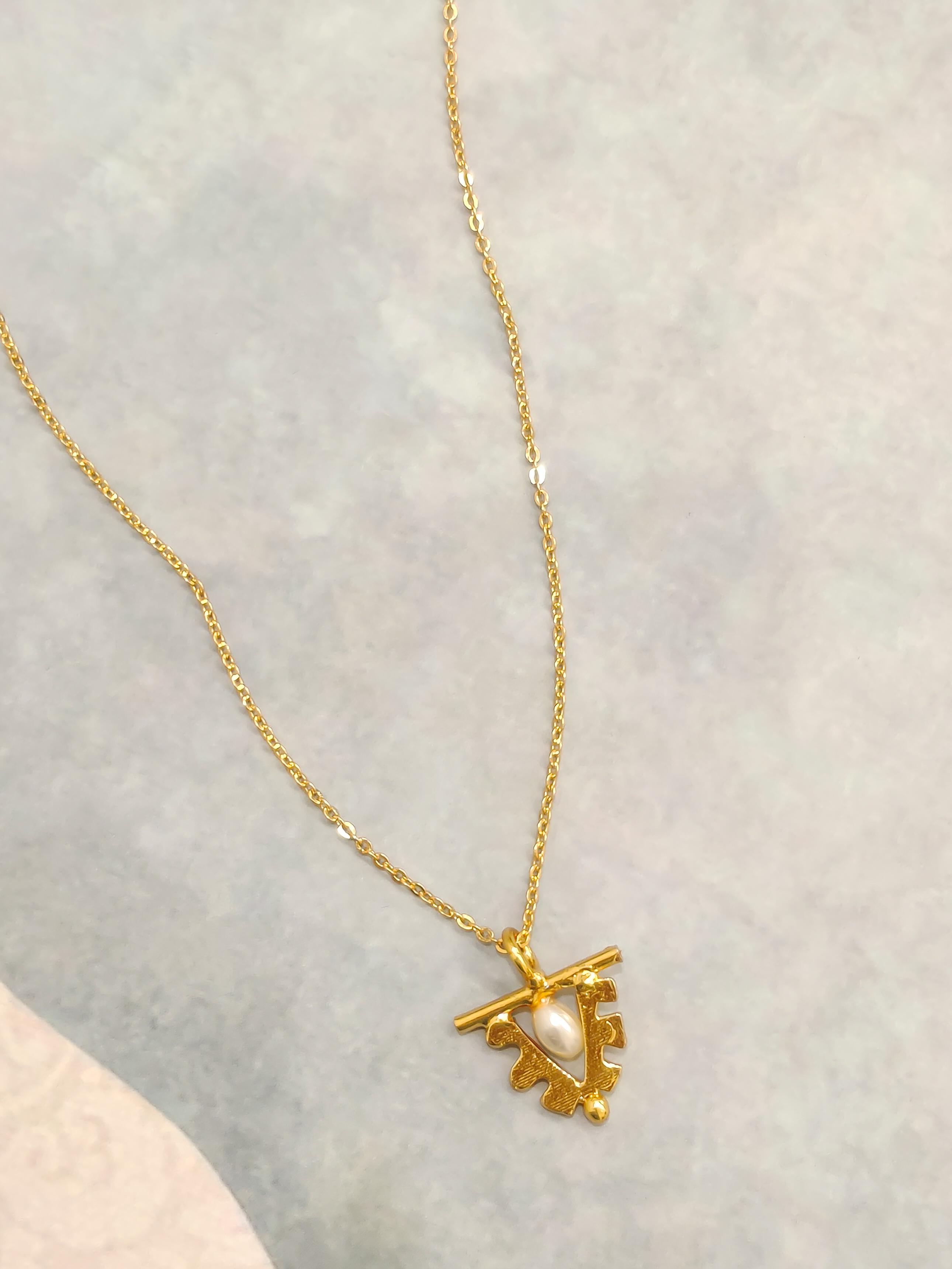 Cleo Pearl Pendant