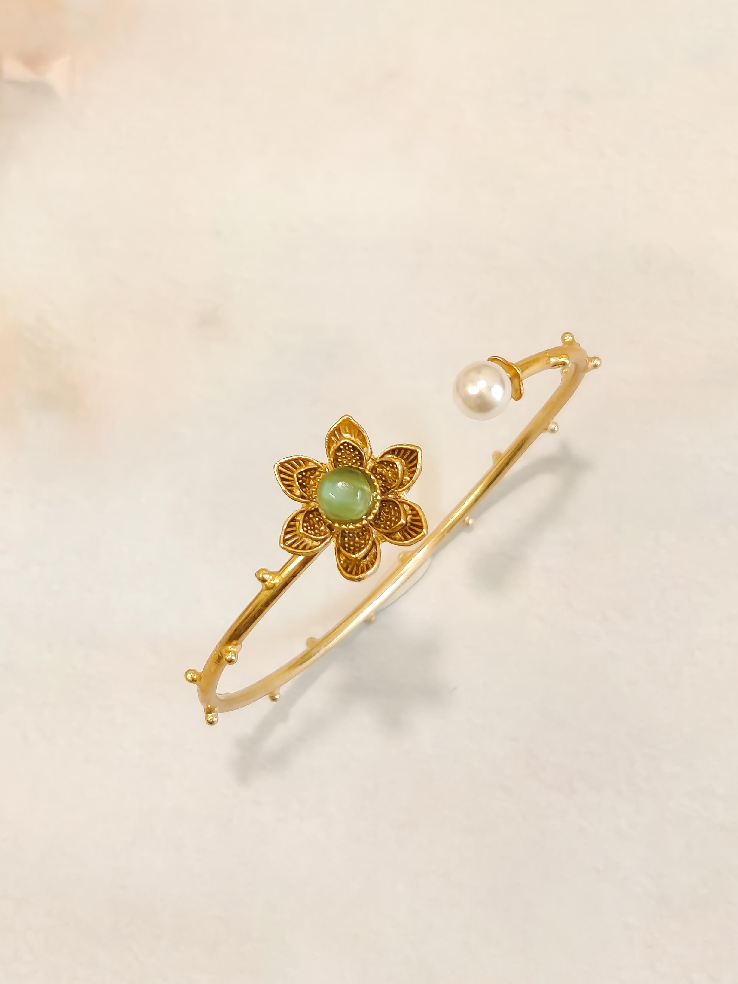 Levy Floral Pearl Bracelet