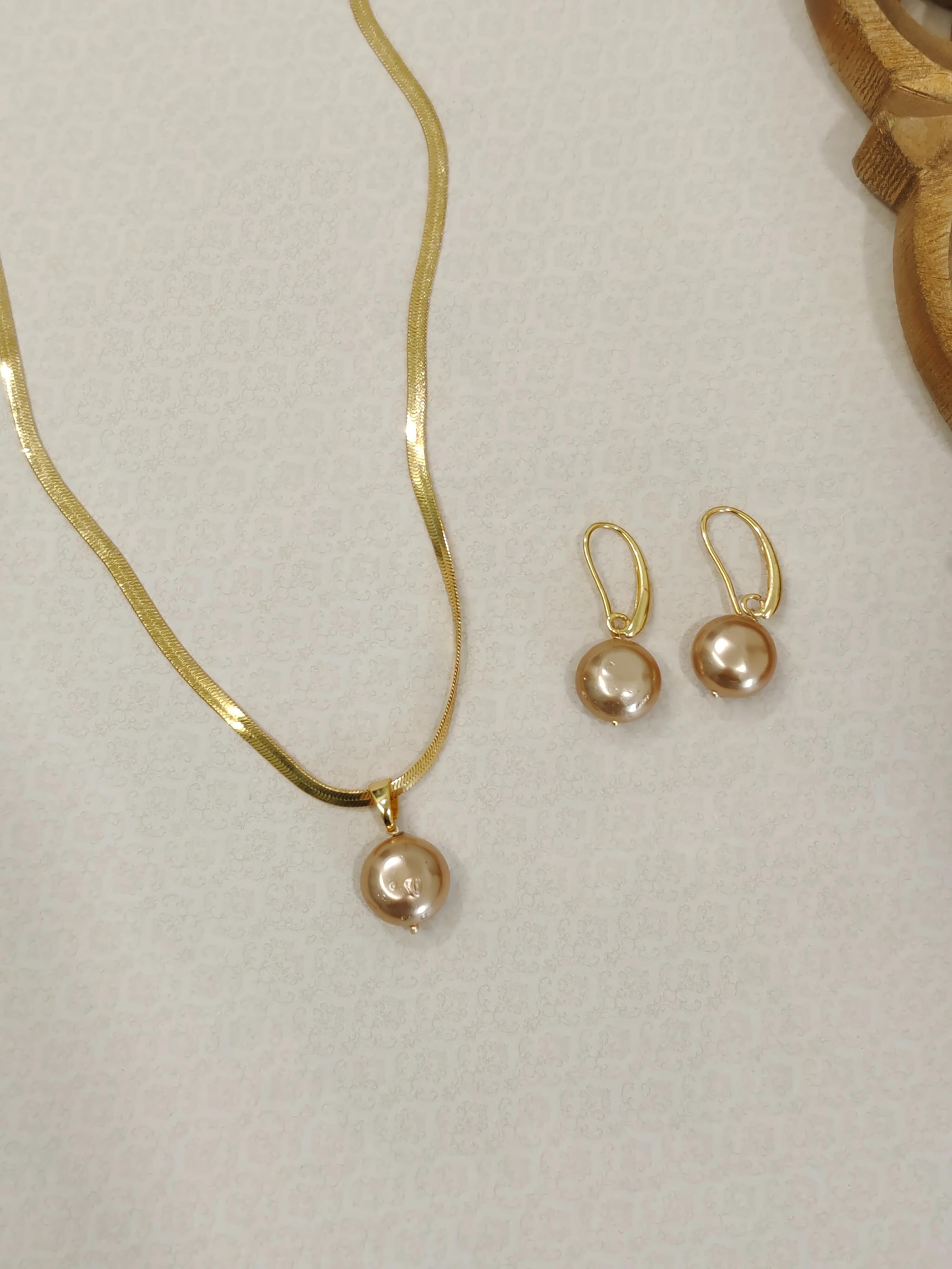 Twisted Snake Chain Pearl Pendant Set