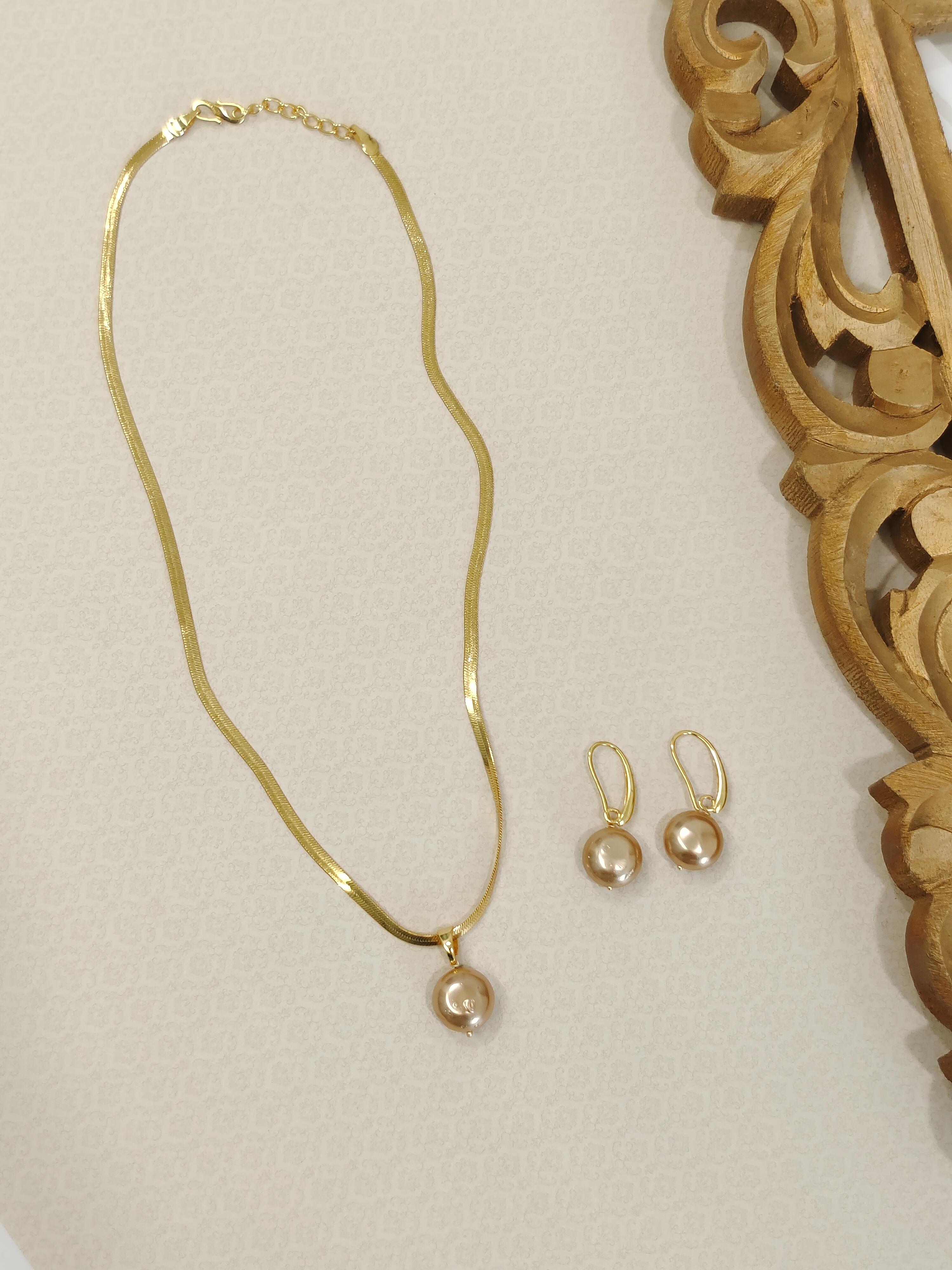 Twisted Snake Chain Pearl Pendant Set