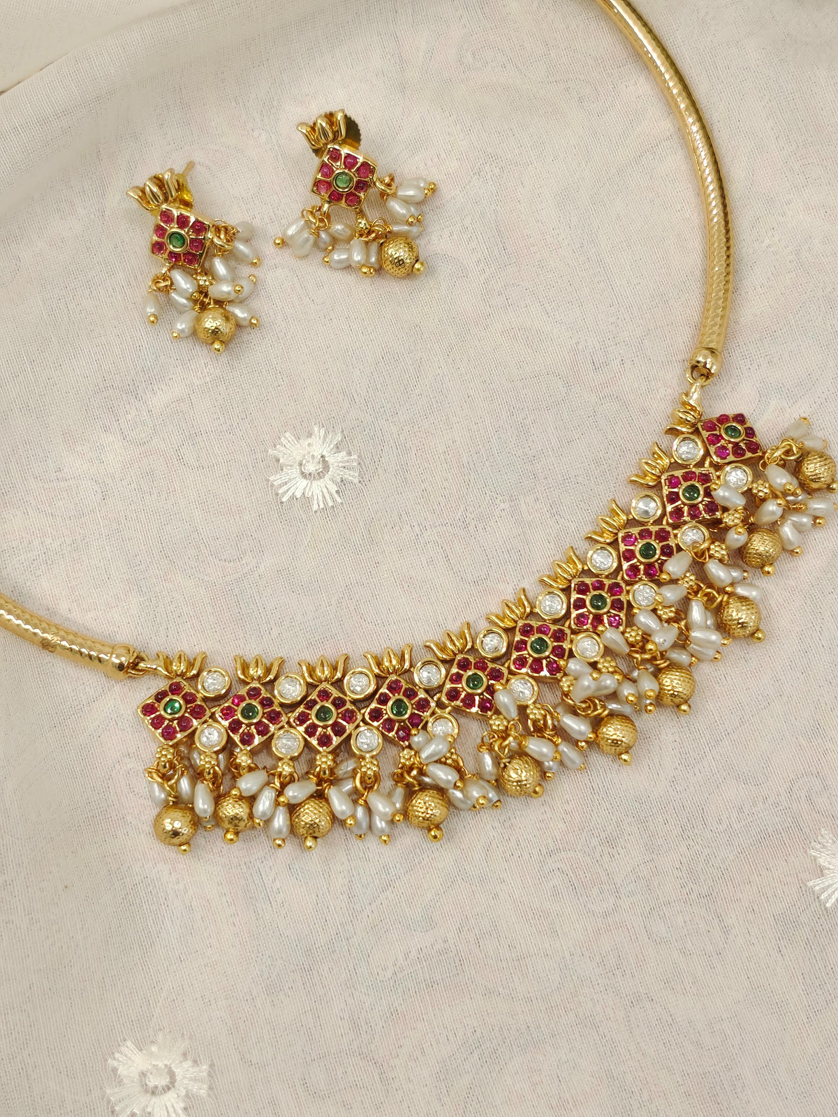 Srishti Hasli Necklace