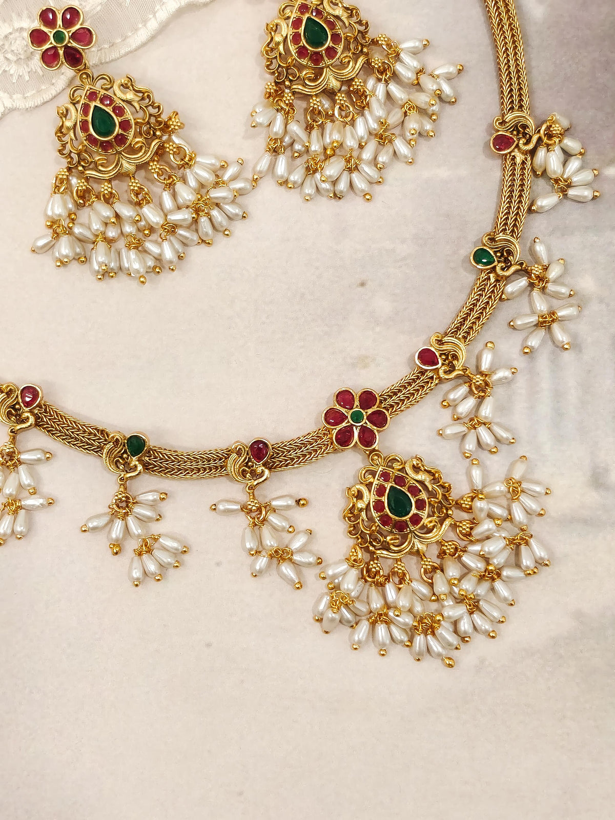 Kairavi Kemp Stone Necklace