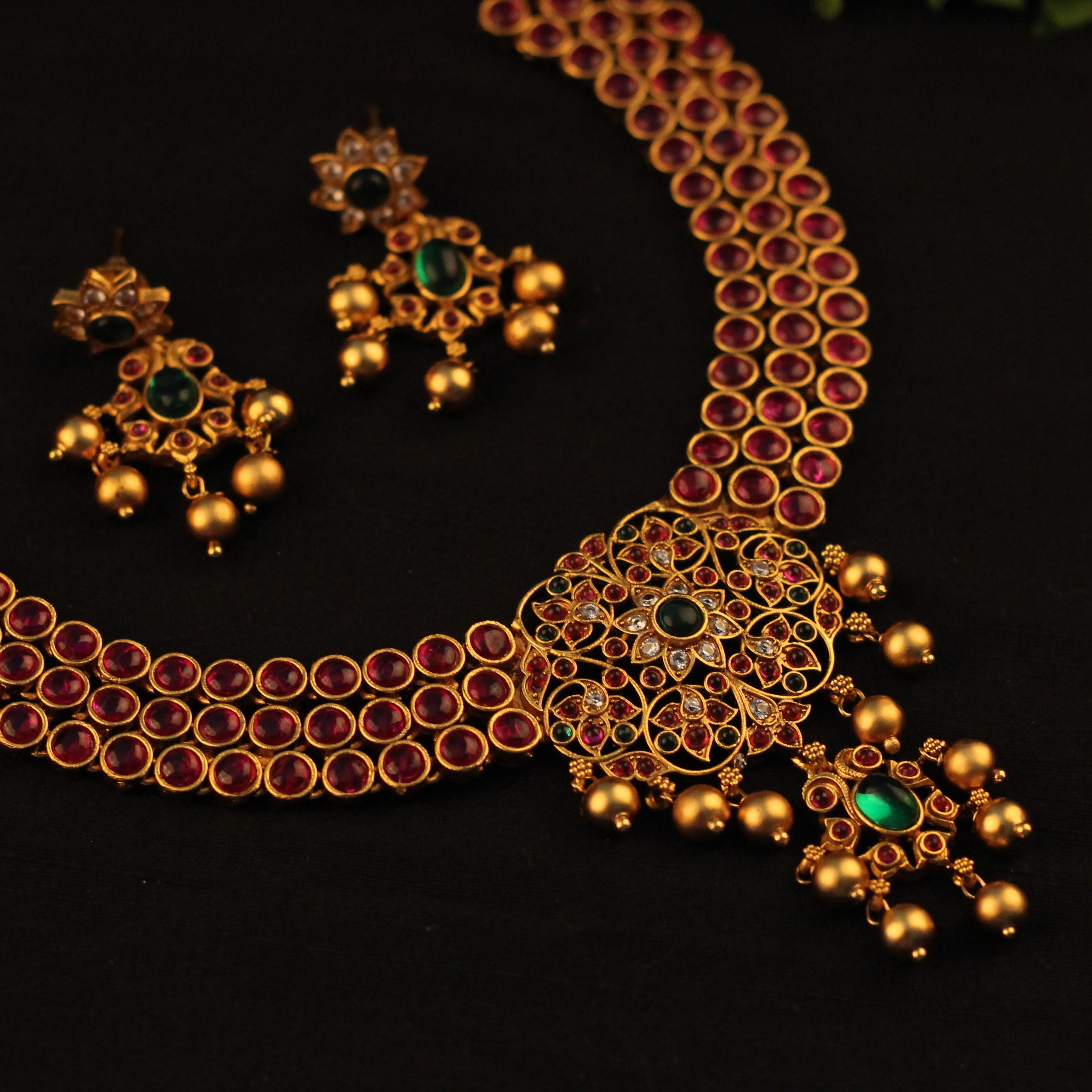 Vedika Temple Necklace Set