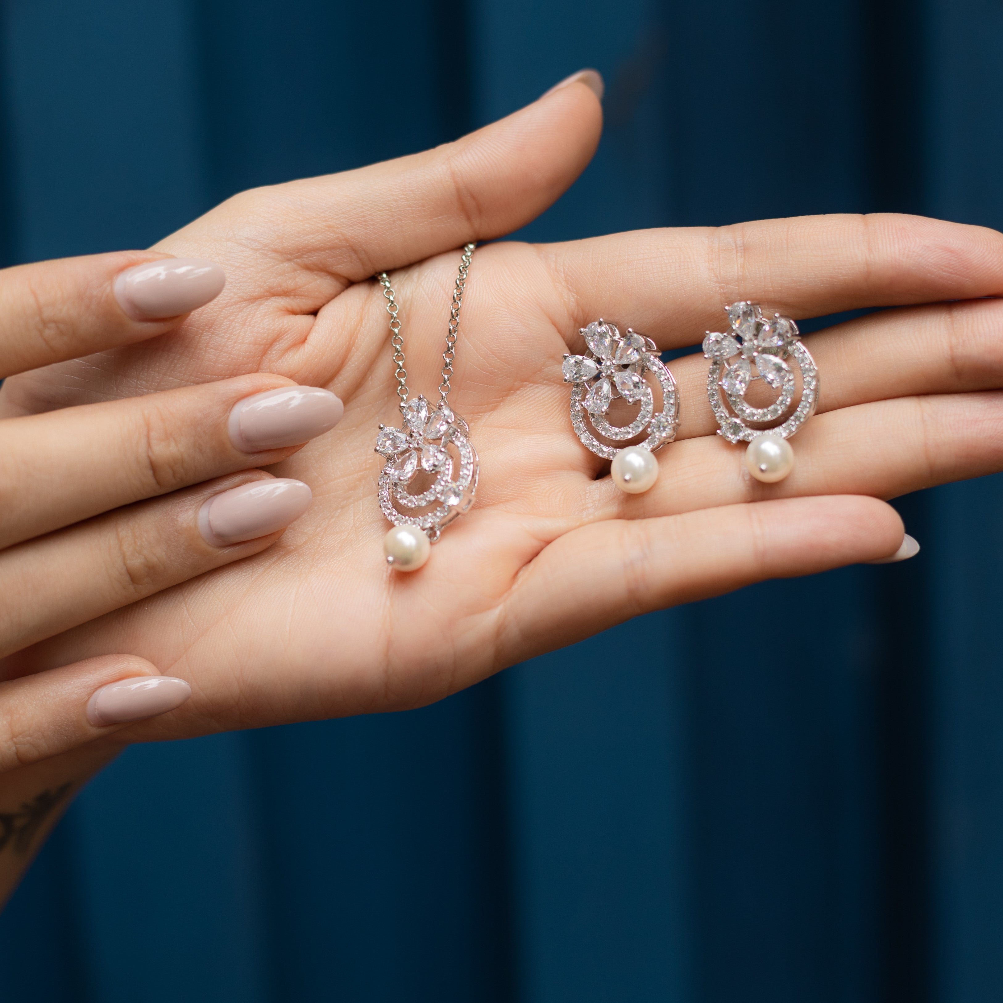 Aria CZ Pendant Set