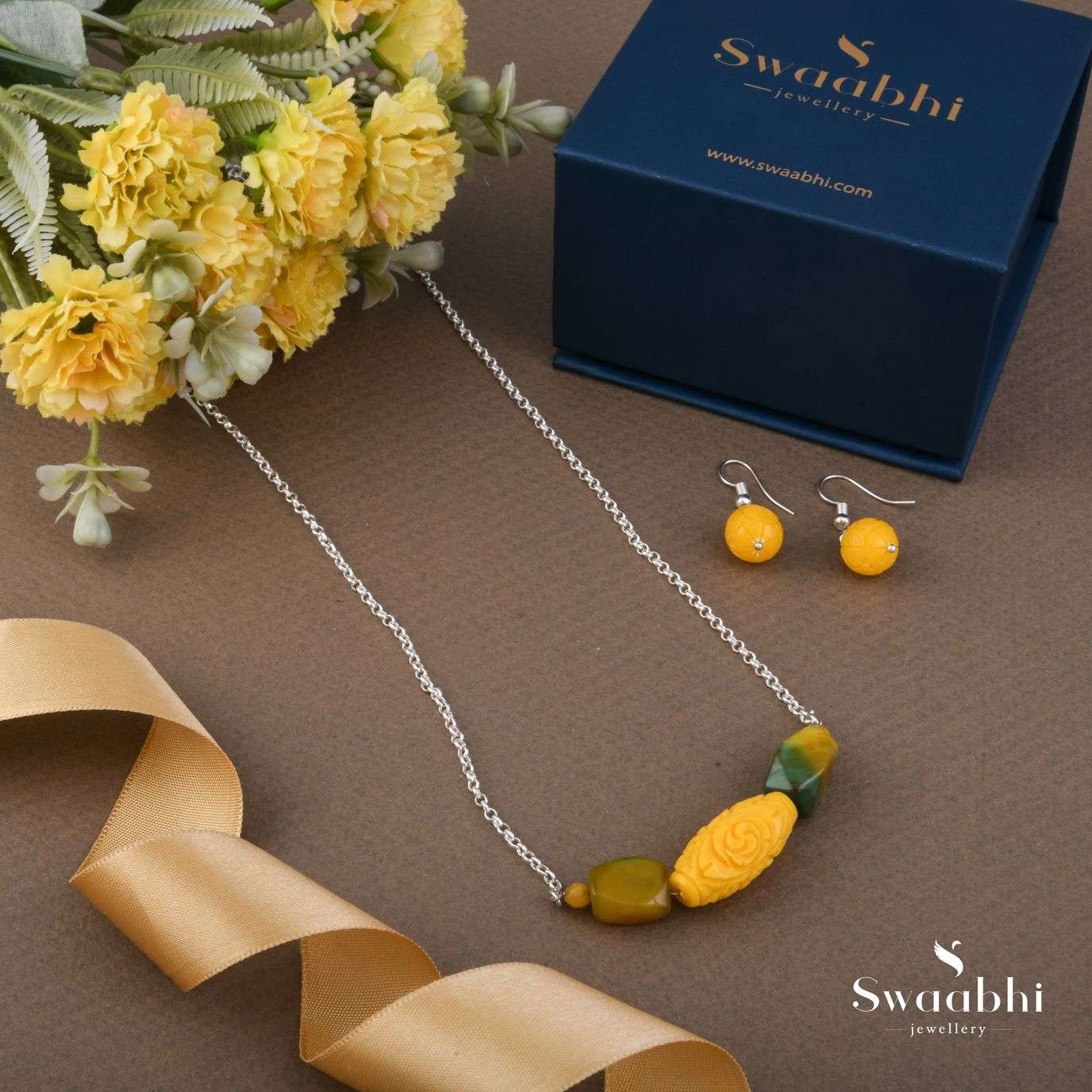 Gemstone Mango-Color Necklace Gift Box