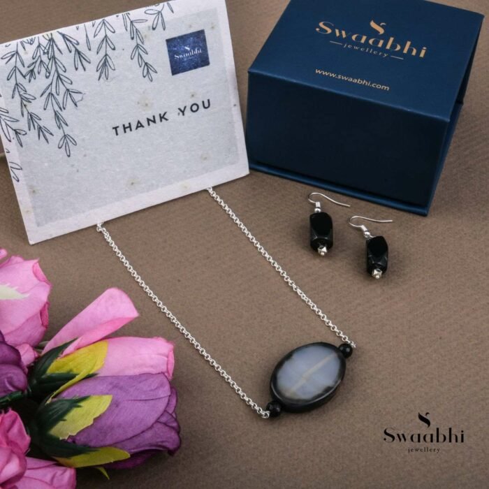 Gemstone Smokey-Black Necklace Gift Box
