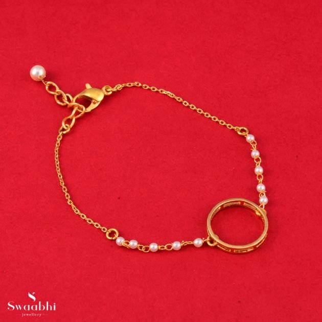 “Going Round In Circle’ Pearls Bracelet