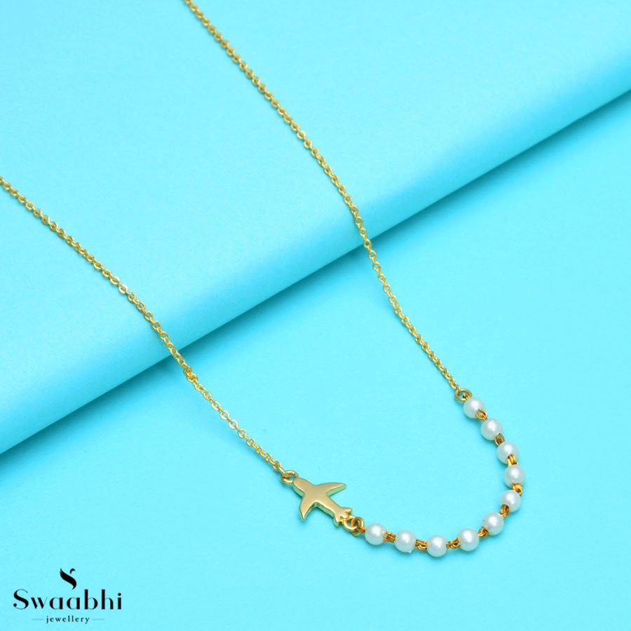'Playful In Pearls' Pendant Necklace