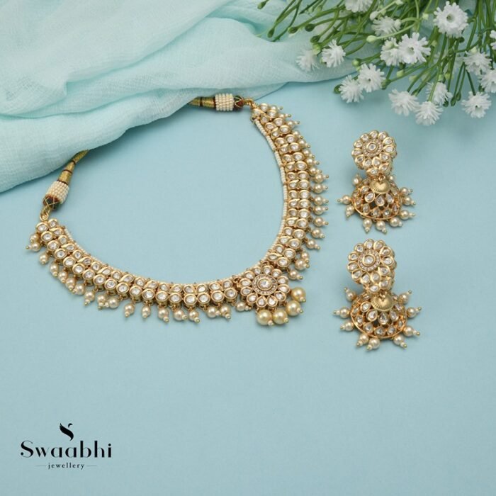 Flower Kundan Pearls Necklace