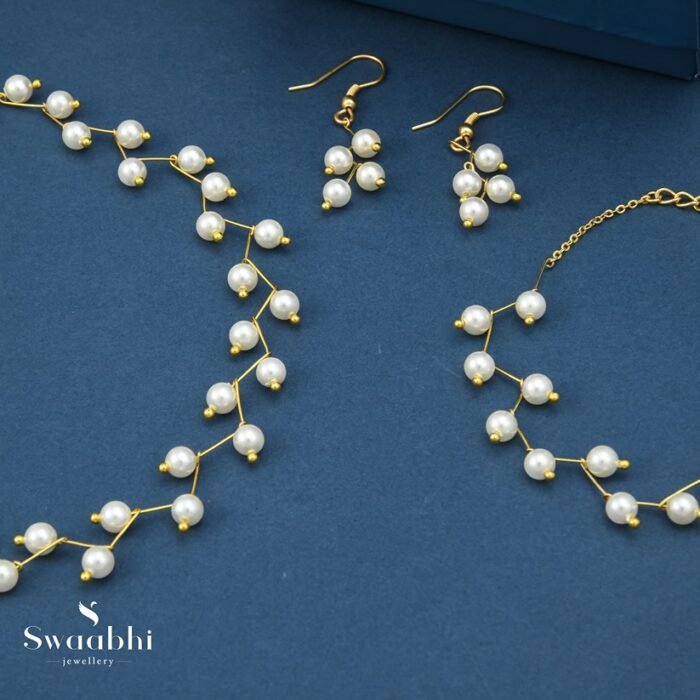 Lisha Pearl Necklace Set