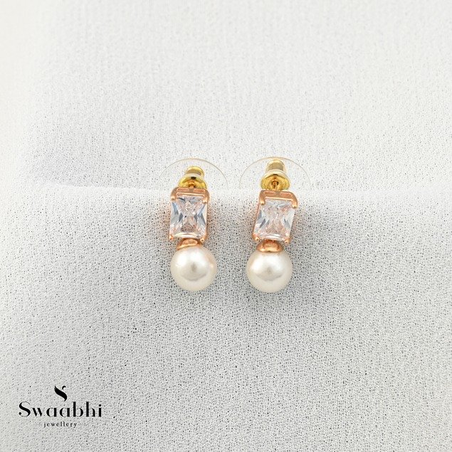 Sophia Pearl Earrings- Swaabhi