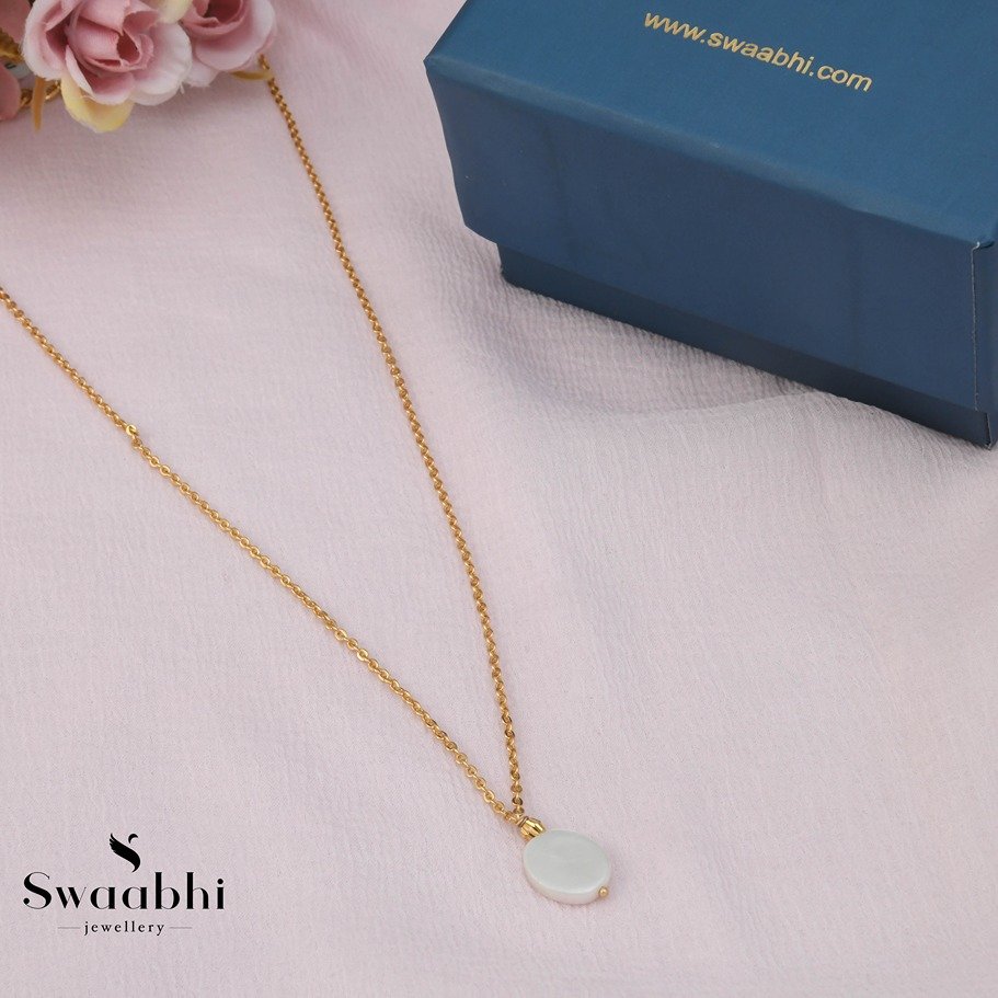 Flat Oval Shape Pearl Gift Box-Swaabhi