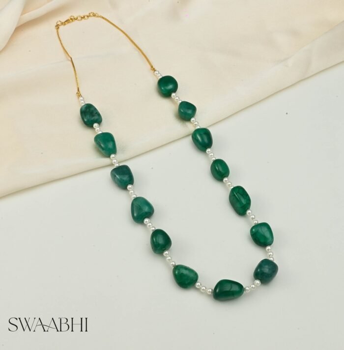 Charming Pearl And Green Chalcedony Necklace